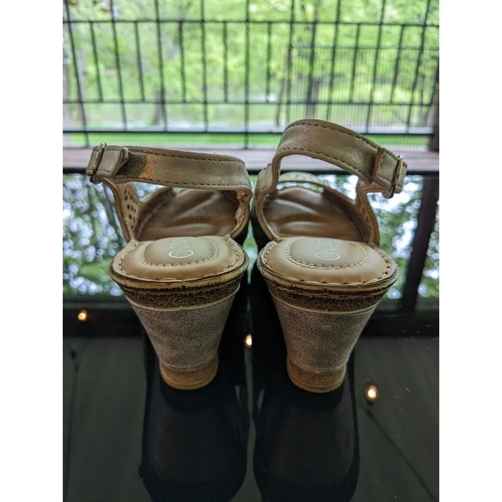 Patrizia Spring Step Womens Sz 39 (8.5) Shaninioqua Gold Peep Toe Wedge Sandal